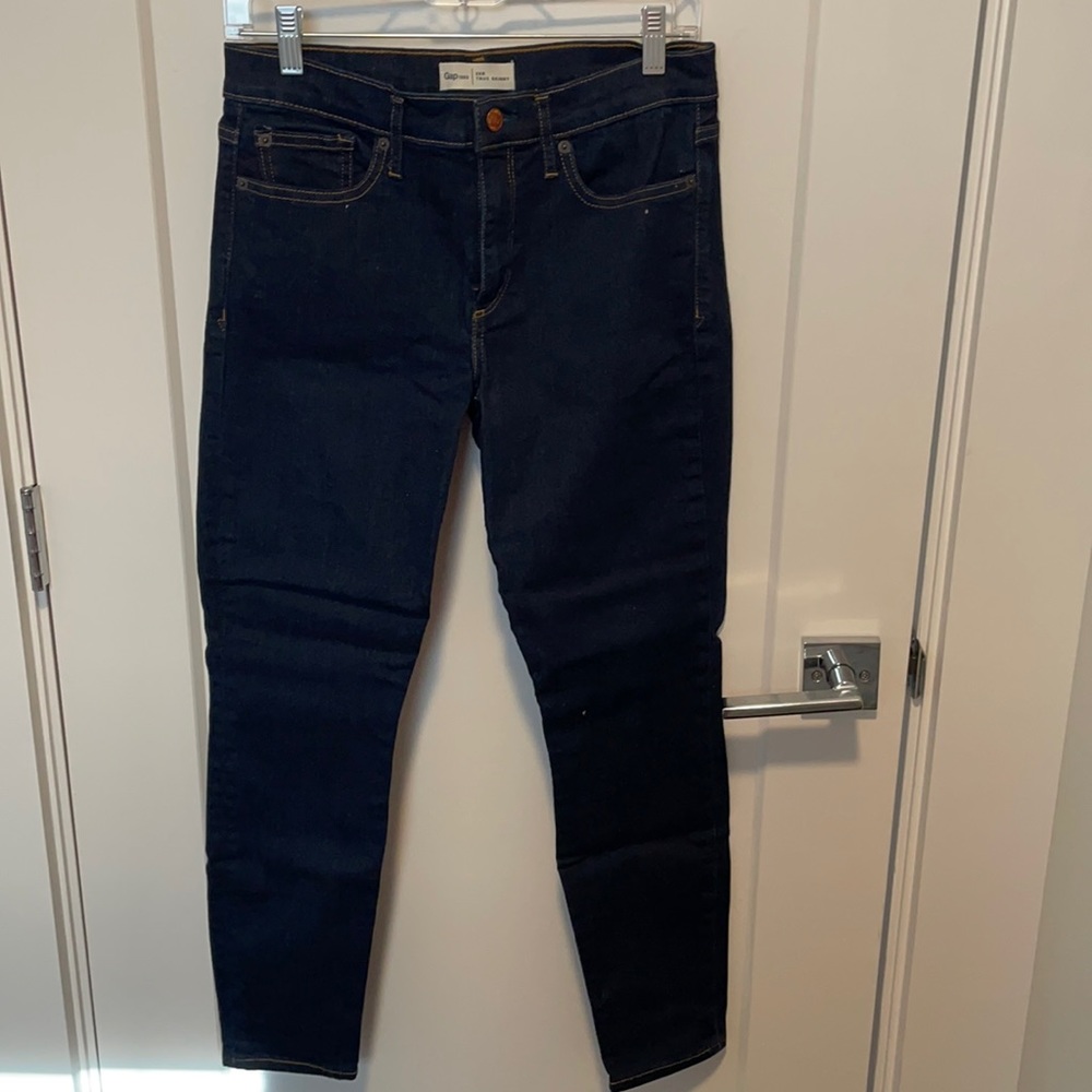 Gap skinny jeans, 29R